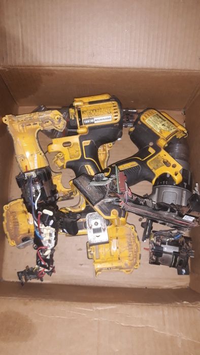 Wkretarka Dewalt DCD 996 2szt na czesci