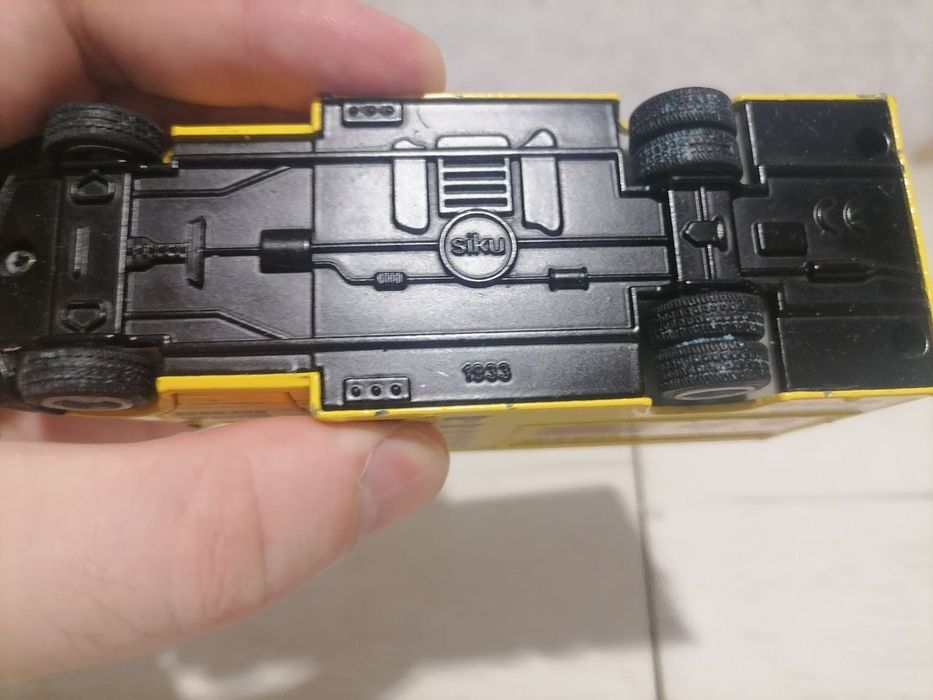 машинка siku 1.50 фургон кури гриль