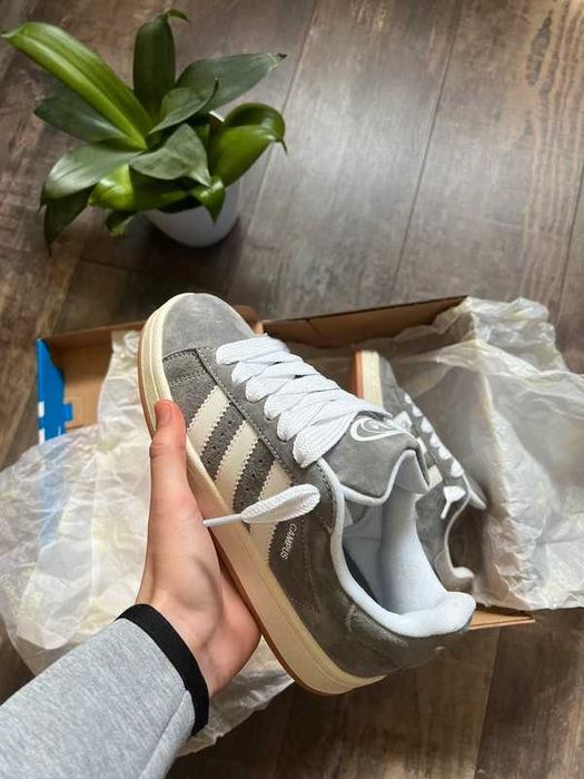 Buty sportowe adidas campus R.44