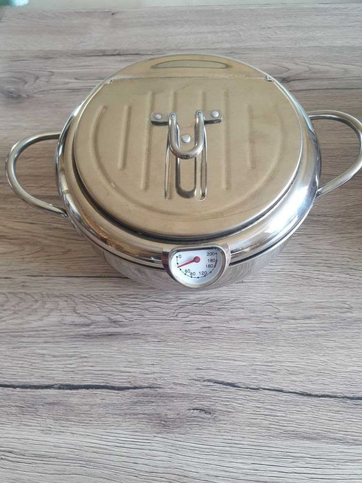 Фритюрниця з термометром на 2,2 л. Fryer Pot