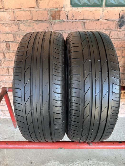 Пара літніх шин 225/55R17 Bridgestone