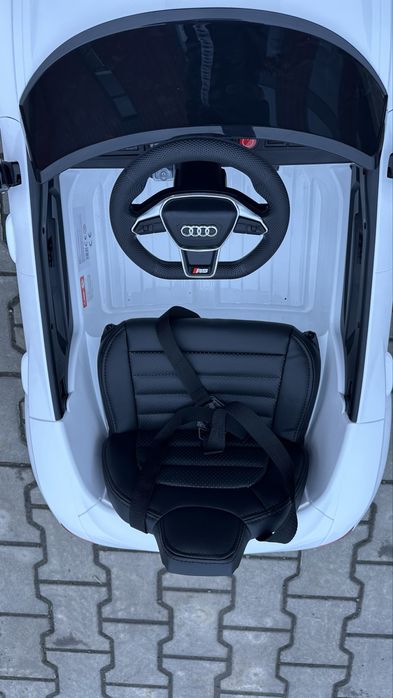 Дитячий електромобіль на акумуляторі Ауді Audi Etron GT ДЛЯ ДИТИНИ