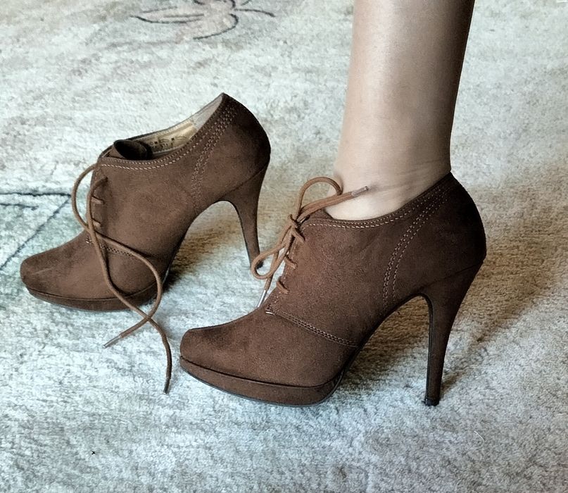 Botki obcas brąz szpilka wiązane ekozamsz r. 37 Graceland