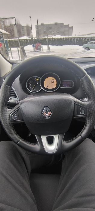 Продаю мегана.    .