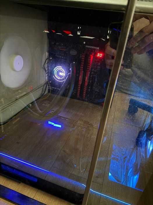 PC completo montado (especificações e peças no anúncio)