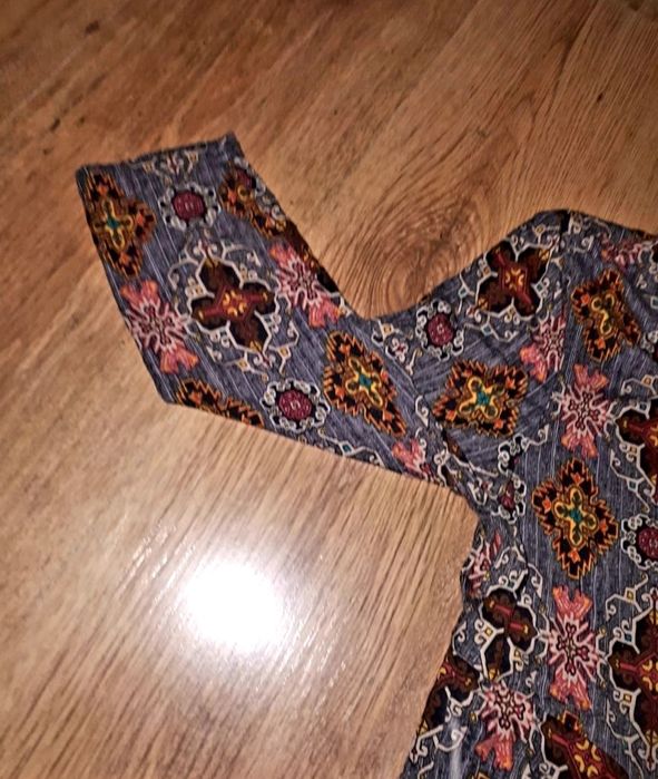 Sukienka rękaw 3/4 TU 40 L