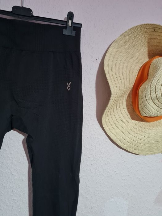 Czarne Legginsy cardio bunny L