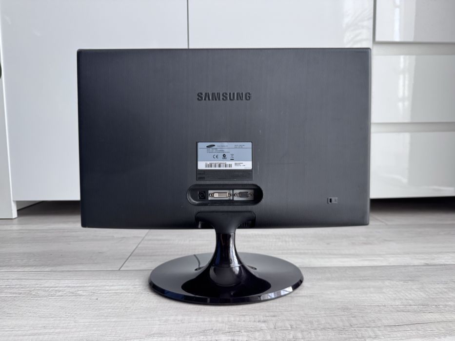 Monitor Samsung 21 cali