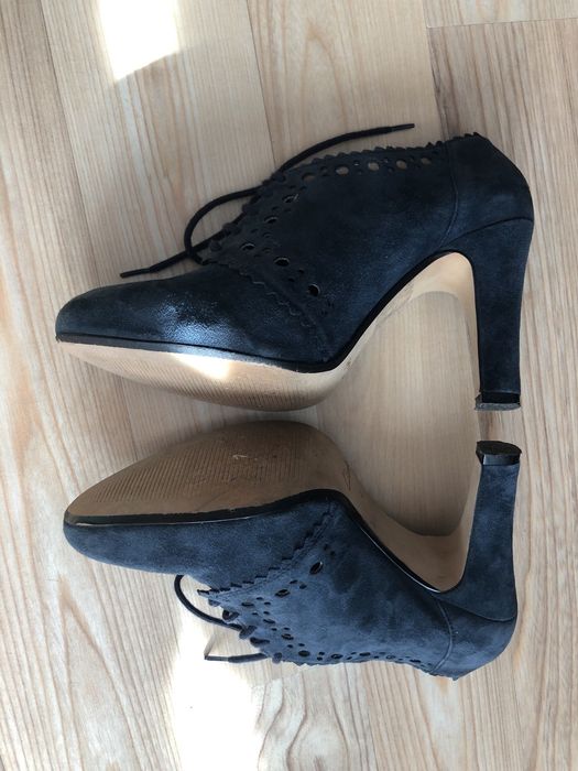 Botki clarks na obcasie