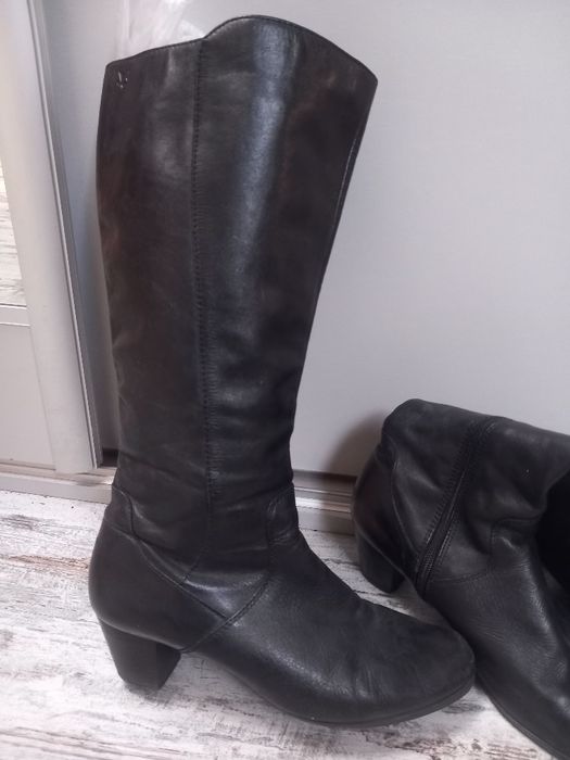 Skórzane kozaki 39 Caprice na szeroką łydkę 42/43cm