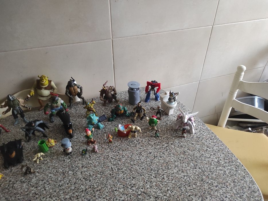 Lote de Bonecos da Disney Antigos