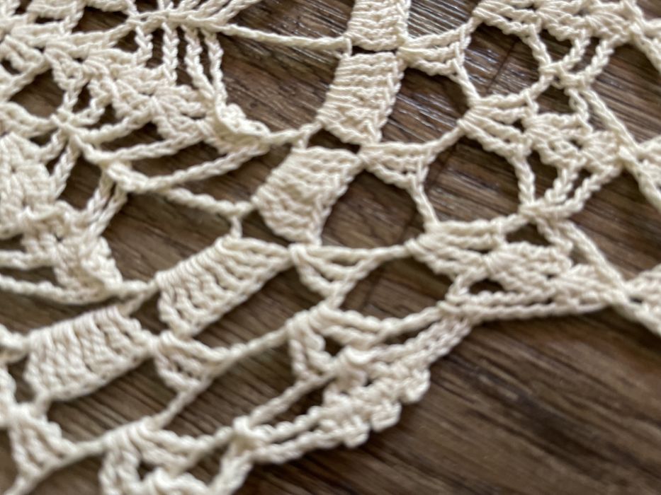 Naperon e barra de crochet