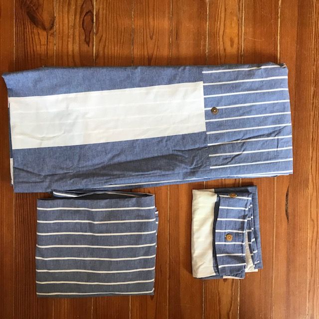 Capa de ederdon dupla face + lençol Baixo + fronha botões de madeira