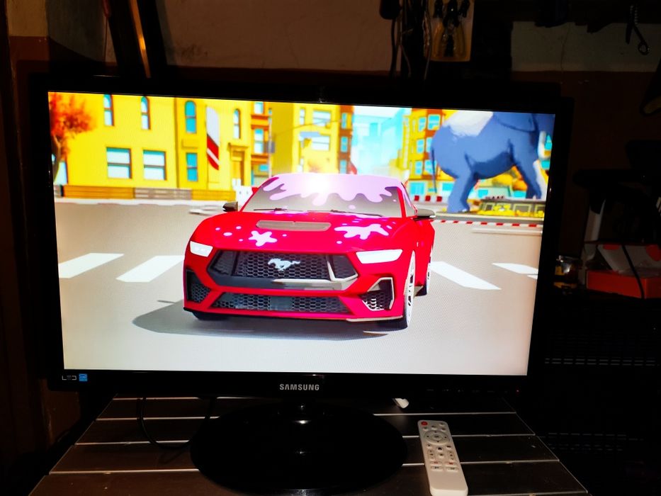 Monitor 22-27cali z Niemiec