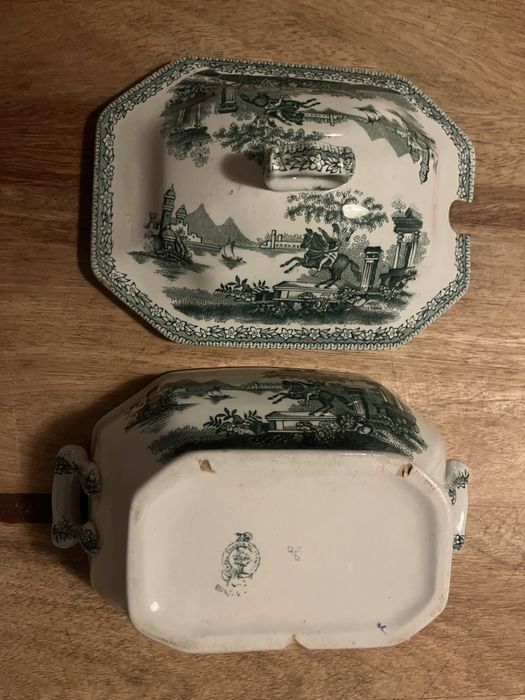 Pequena/ mini terrina real fabrica de sacavem