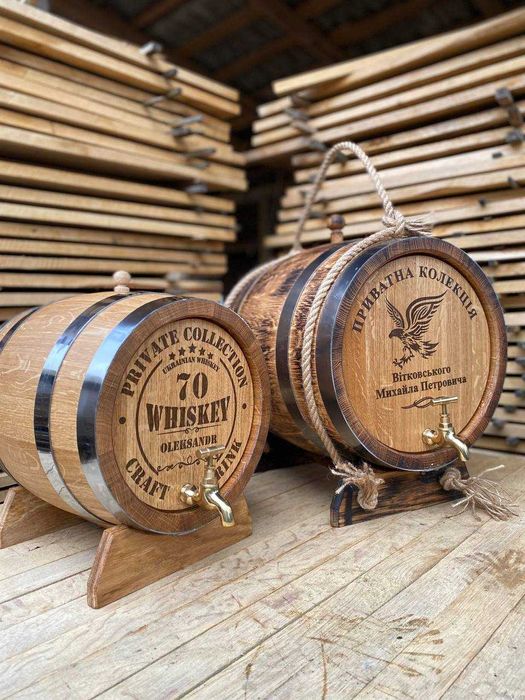 Бочка діжка дубова для напоїв вина віскі самогону алкоголю