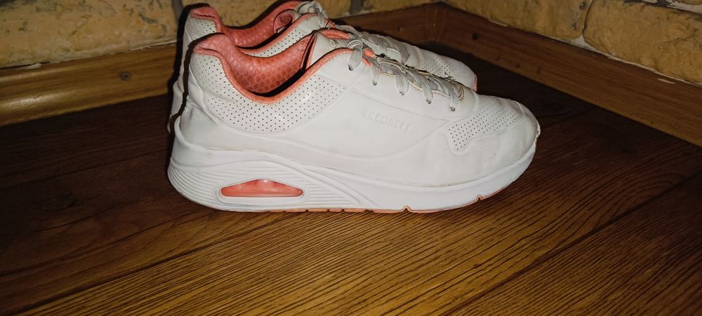 Кросівки Skechers 37/23,5