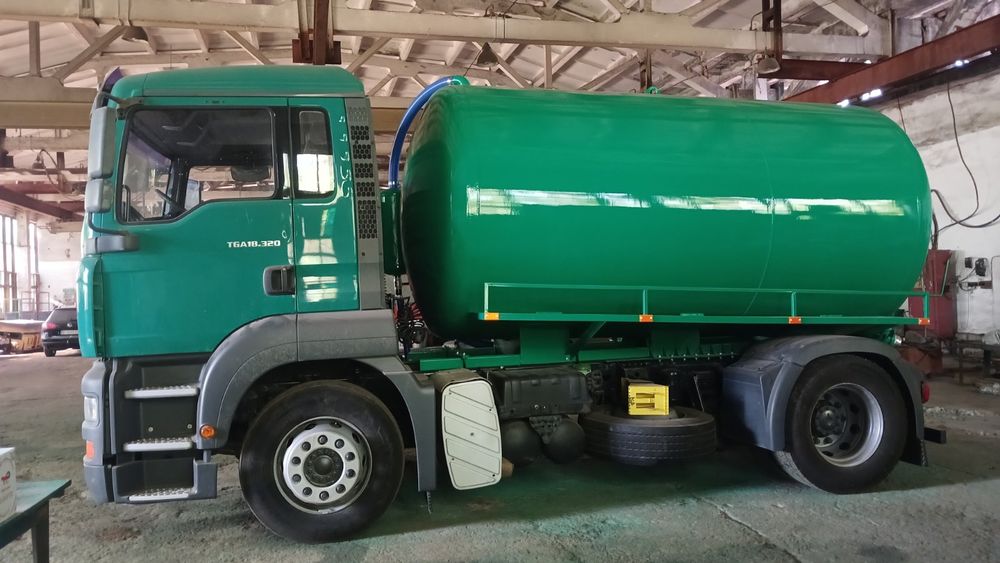 ассенизатор на базе MAN TGA 18.320.