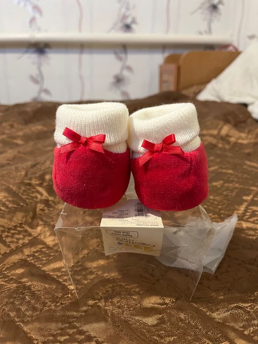 Сукня та пінетки на дівчинку розмір 0-3 міс