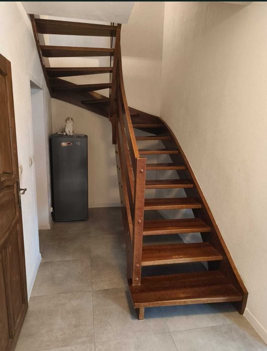 Schody drewniane wewnętrzne