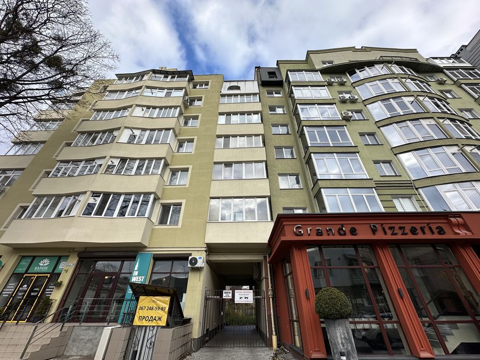 Продається світла та простора 2-кімнатна квартира вул. Мулика