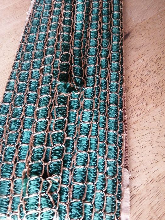 Fita galão de seda verde e dourado
novo artesanato e dyi