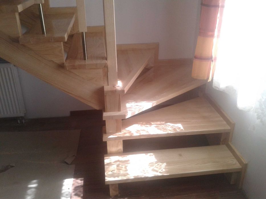 schody drewniane meble kredens