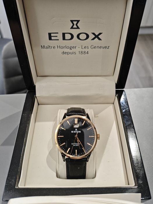 Продам чоловічий кварцовий швейцарський годинник EDOX Les Vaubеrts