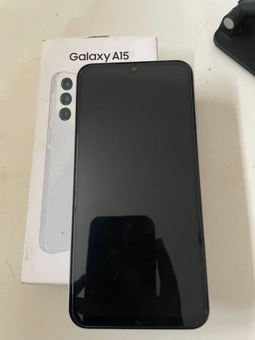 Vendo meu samsungA15 semi novo com a caixa 2capas e cabo de carregador