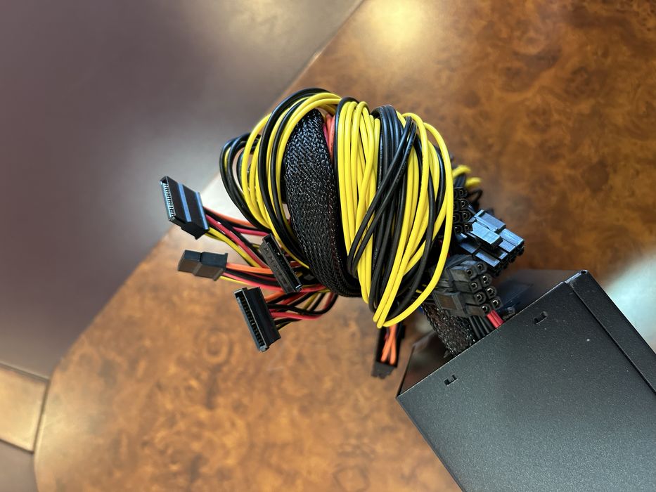 Блок питания к компьютеру 1800 ватт