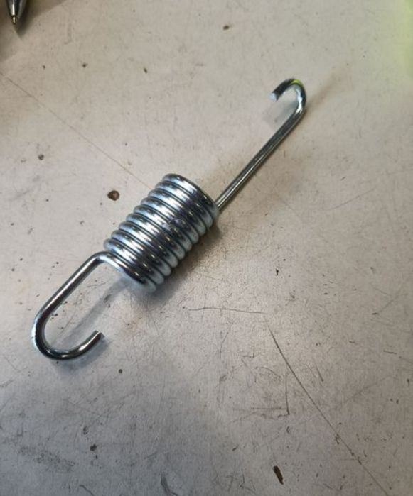 Sprężyna stopki nóżki centralnej MZ ETZ 150 -250 -251