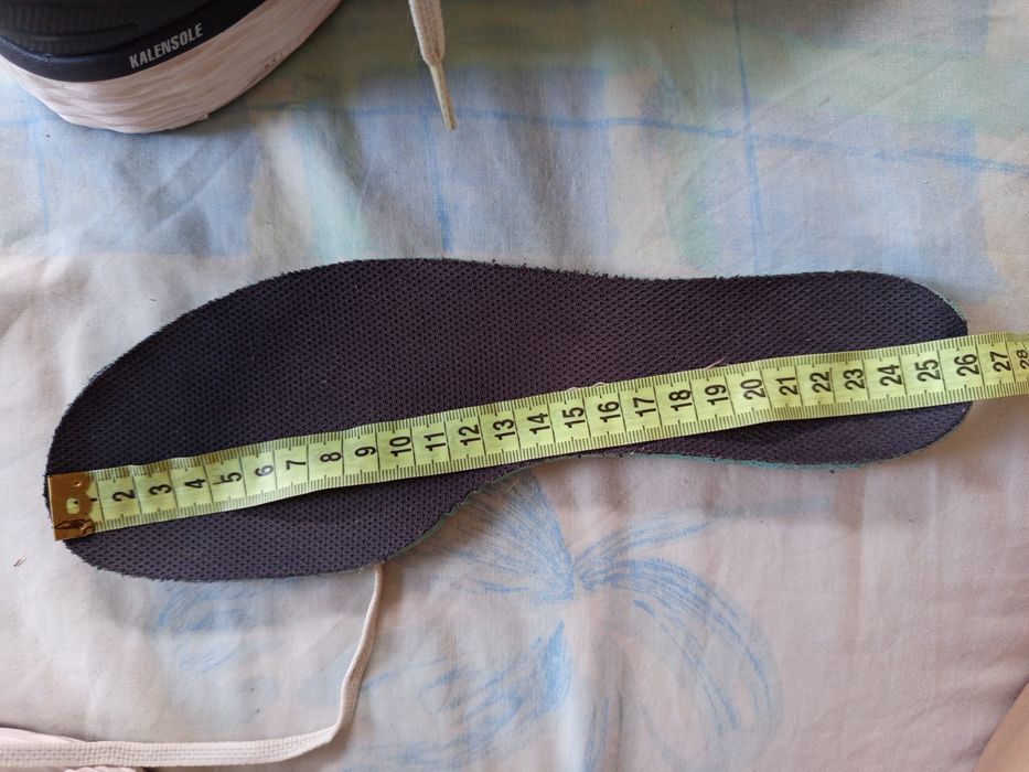 Кросівки 25,5 см