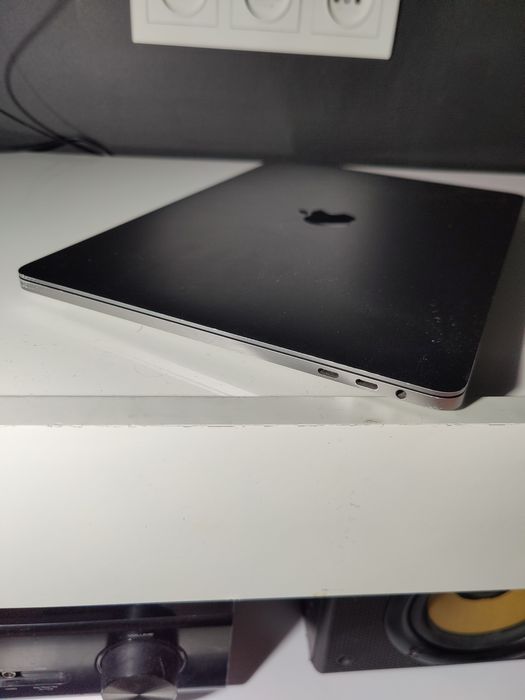 Ноутбук macbook pro 13 2016/ а1706/16 гб/SSD 512/apple