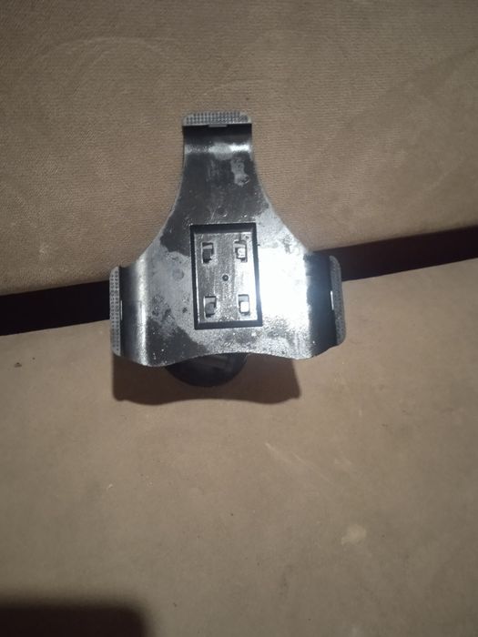 Продам подставку в авто для планшета