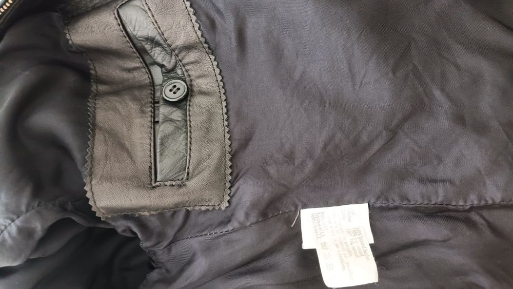 Casaco preto em pele