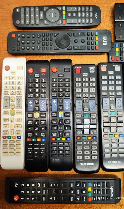 Користовані пульти для телевізорів