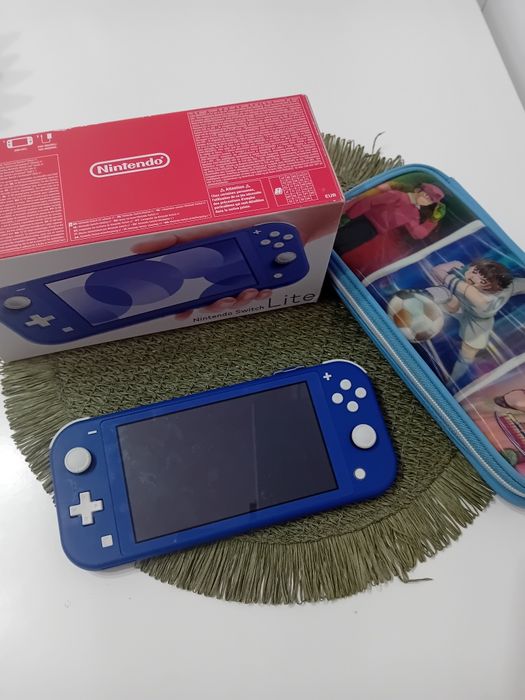 Nintendo Switch Lite mais estojo de transporte