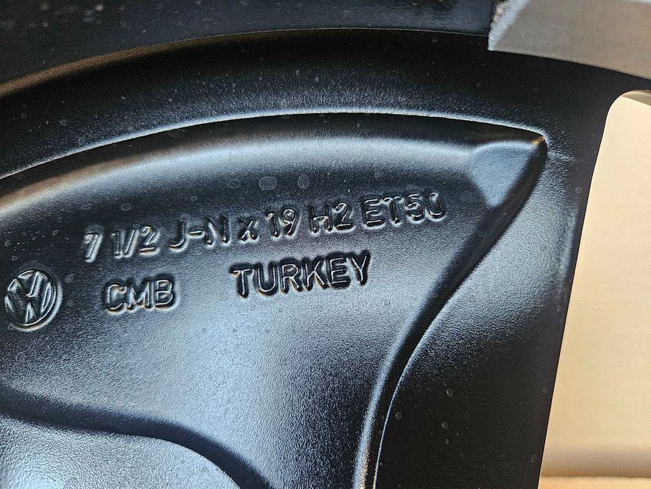 Vw ID3 10A601025K felga aluminiowa 19" Et50