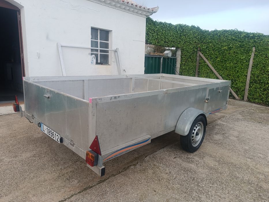 Atrelado Rebosov.  Todo em Alumínio