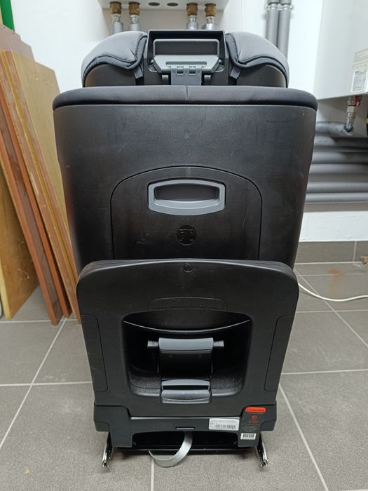 Fotelik samochodowy Britax dualfix  3 I-size flex base midnig