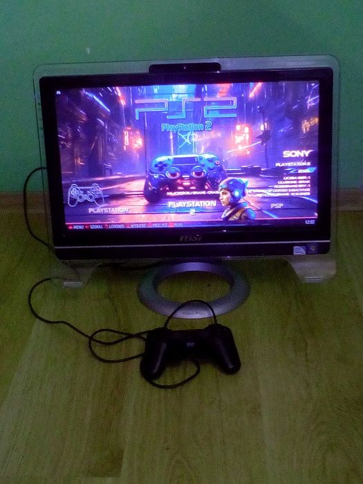 Konsola 22 cale z ok.10 tys. gier + pad + kable