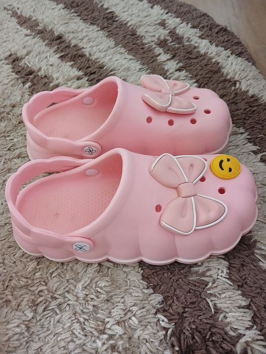 Крокси для дівчинки