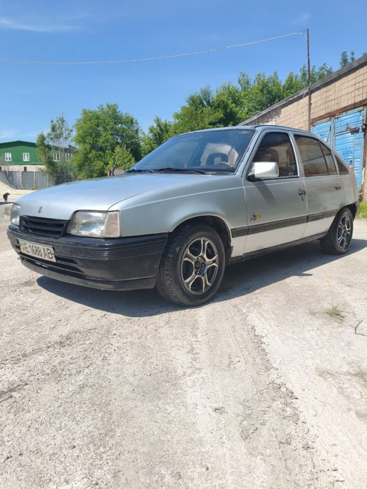 Продам опель кадет