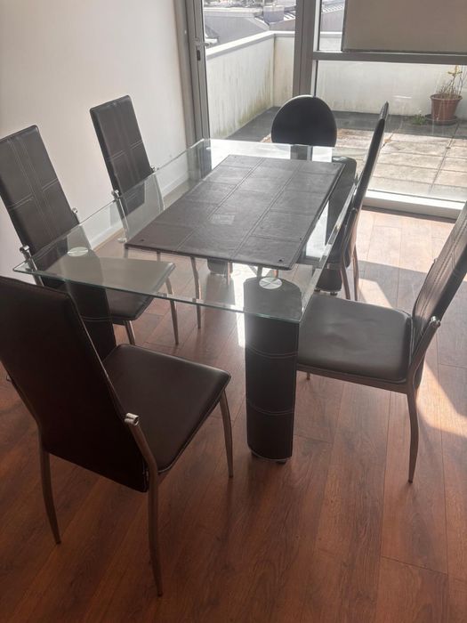 Mesa vidro com 5 cadeiras