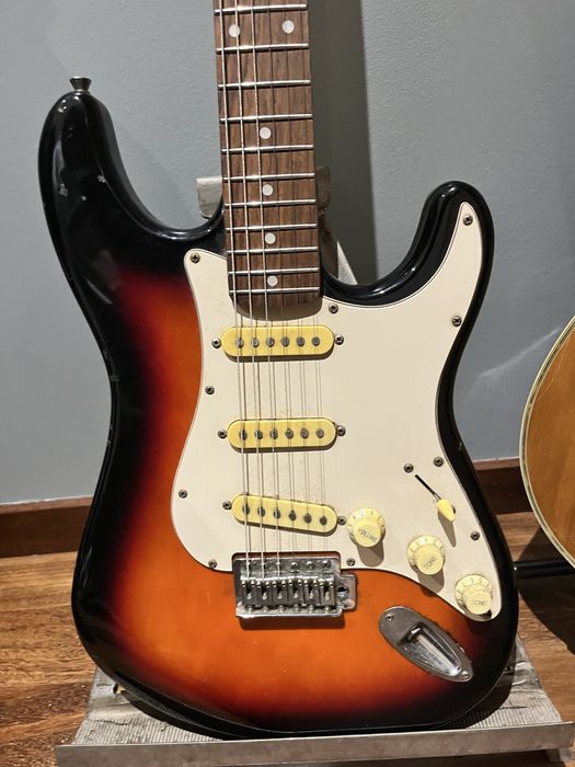 Guitarra Elétrica