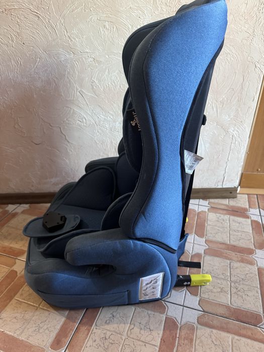 Дитяче автокрісло