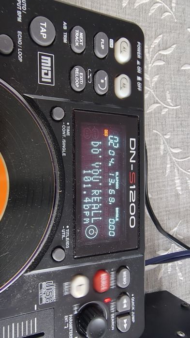 Zestaw DJ Denon mikser i dwa odtwarzacze CD z MP3