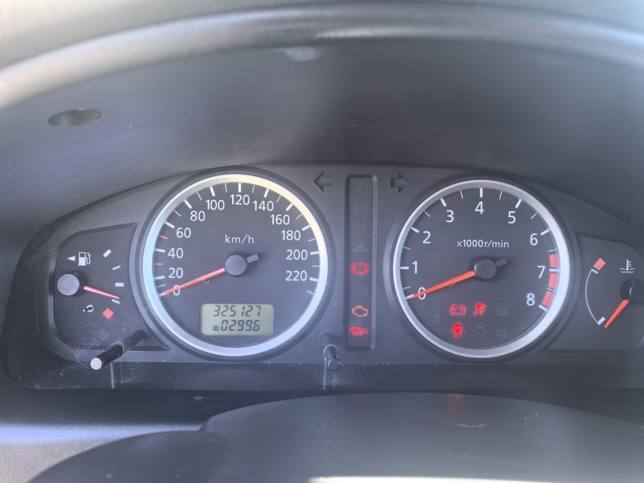 Nissan Almera n16