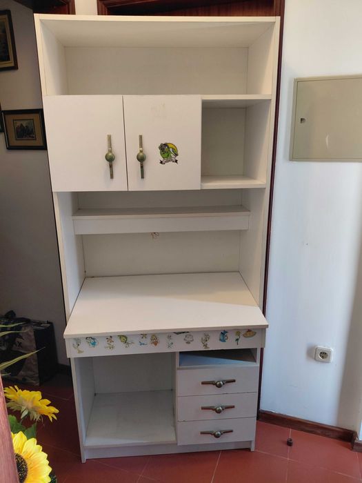 Secretária em Móvel para Quarto de Jovem Estudar ou Lazer