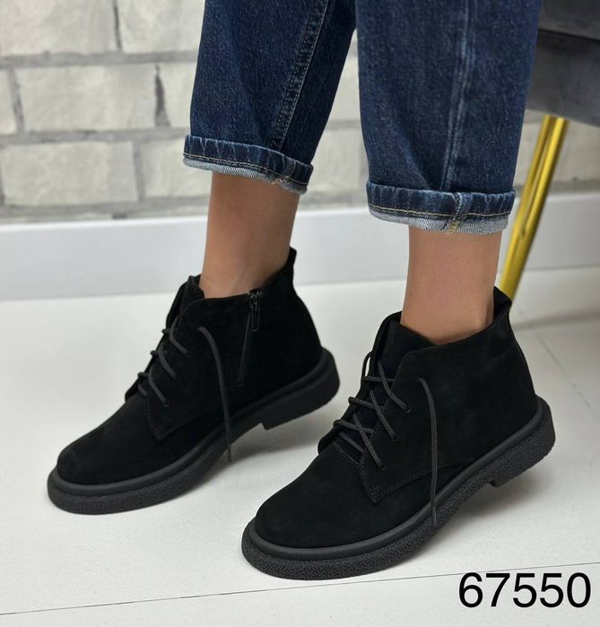 Жіночі шкіряні демісезонні черевики в кольорах